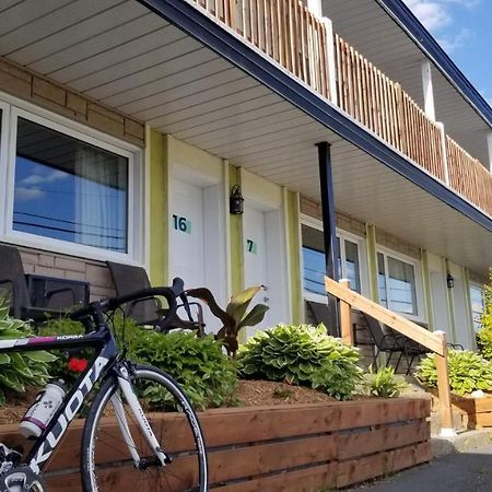 Auberge Happy Logis Lac-Etchemin Εξωτερικό φωτογραφία